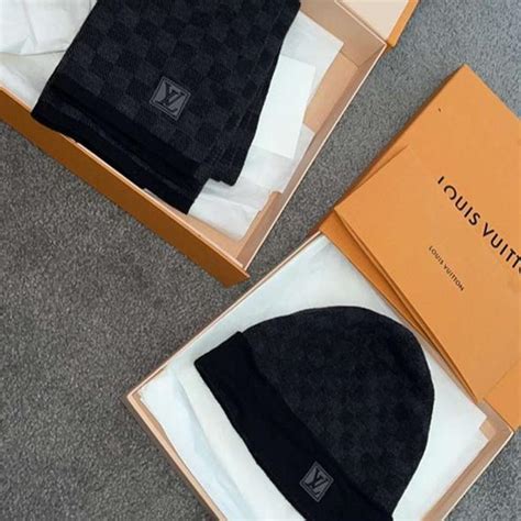 louis vuitton hat and scarf cheap|louis vuitton chunky knit scarf.